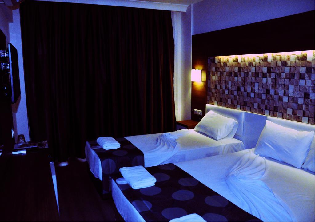 קוסדסי Comfort Ada Class Hotel מראה חיצוני תמונה