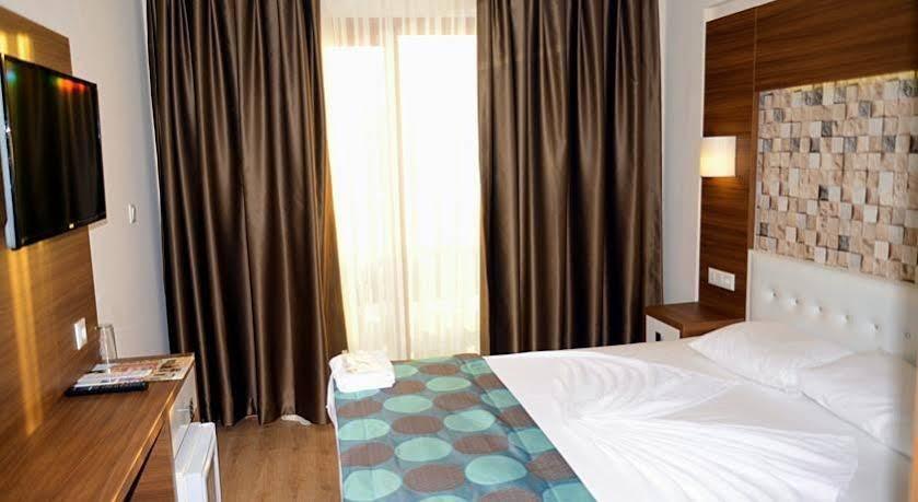 קוסדסי Comfort Ada Class Hotel מראה חיצוני תמונה